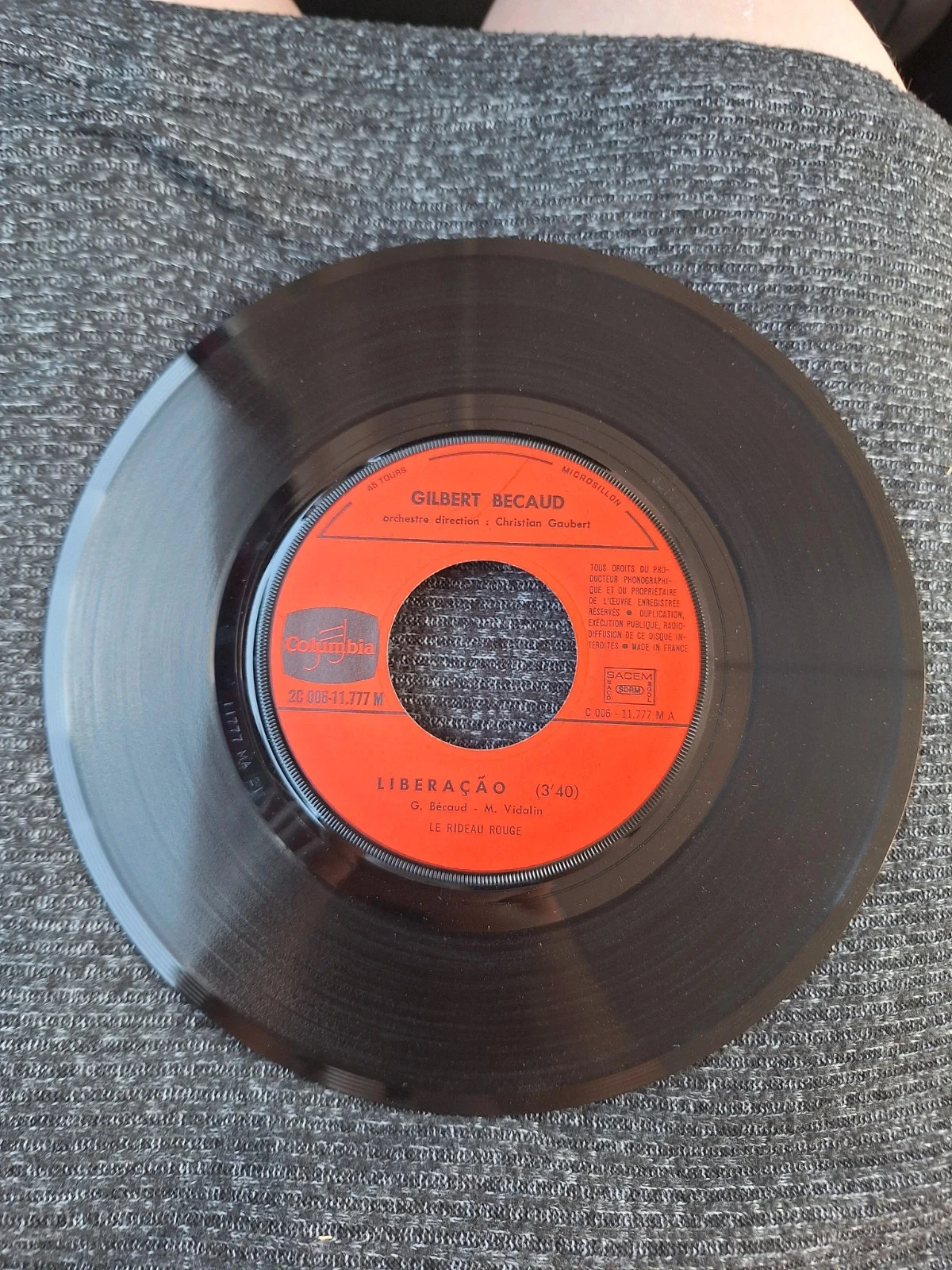 Vinil 45T Gilbert Becaud Libertação Kyrie – photo 4